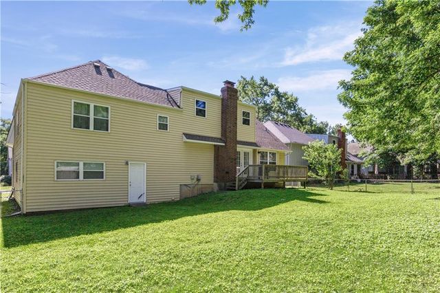 7732 Westgate Drive, Lenexa, KS 66216