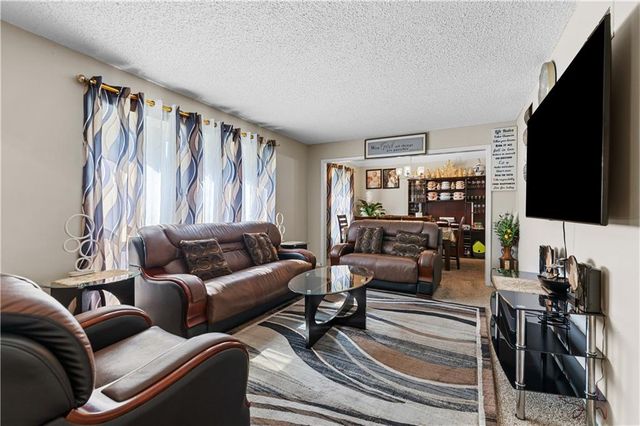 7732 Westgate Drive, Lenexa, KS 66216