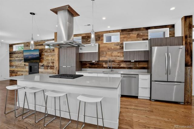 1930 W 35th Avenue, Denver, CO 80211