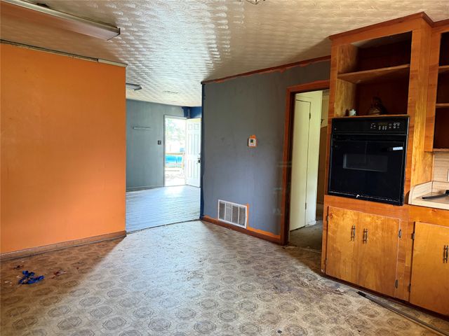 2118 County Road 4110, Pittsburg, TX 75686