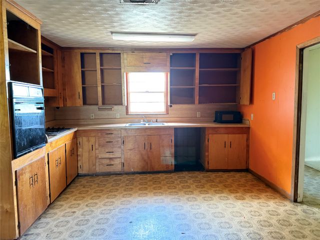 2118 County Road 4110, Pittsburg, TX 75686
