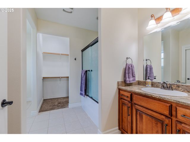 1804 SETTLERS SPRING Dr Nw, Salem, OR 97304