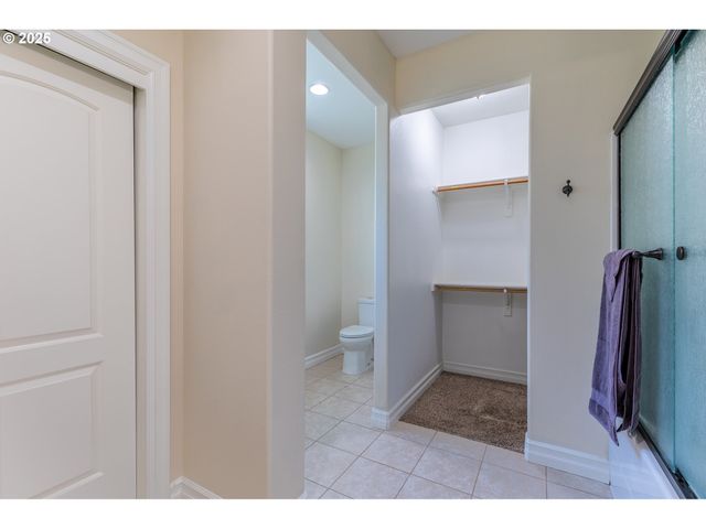 1804 SETTLERS SPRING Dr Nw, Salem, OR 97304