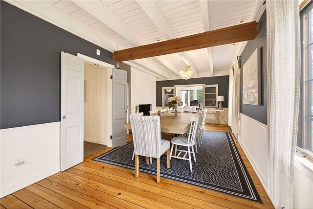 3 Stonegate Lane, Pittsford, NY 14534