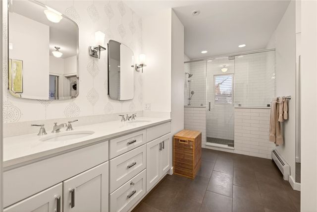 3 Stonegate Lane, Pittsford, NY 14534