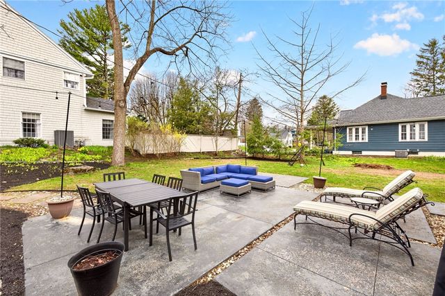 3 Stonegate Lane, Pittsford, NY 14534
