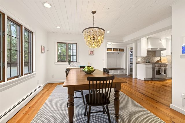 3 Stonegate Lane, Pittsford, NY 14534