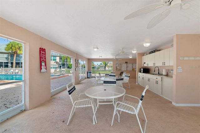 4206 CADDIE DRIVE E 201, Bradenton, FL 34203