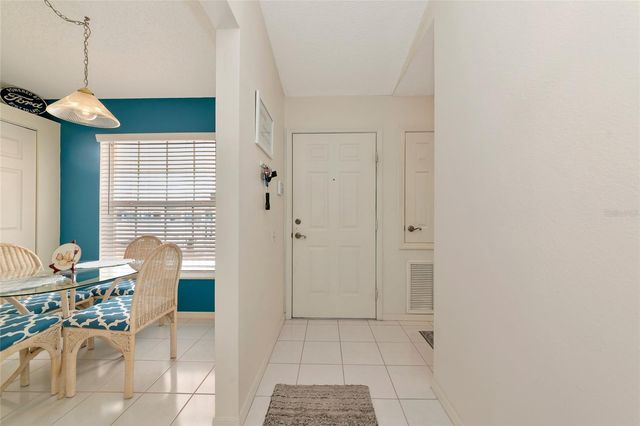 4206 CADDIE DRIVE E 201, Bradenton, FL 34203