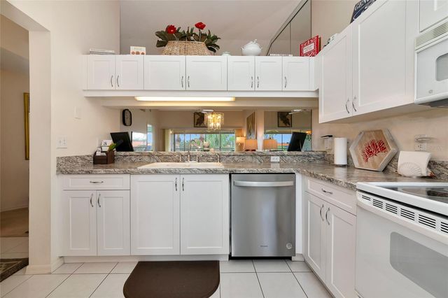 4206 CADDIE DRIVE E 201, Bradenton, FL 34203