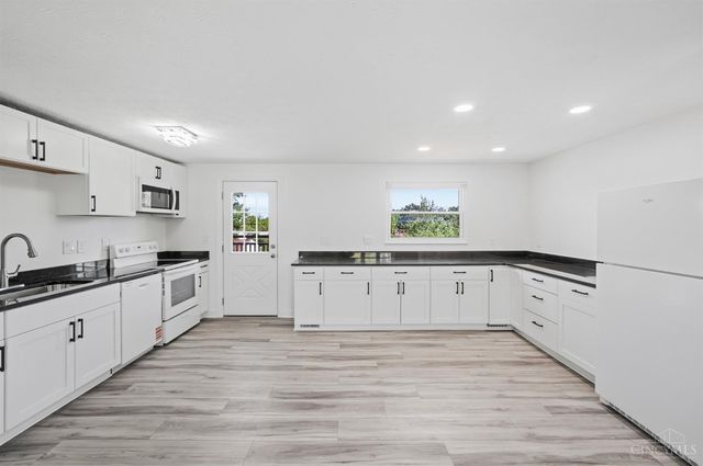 1852 Lewiston Court, Forest Park, OH 45240