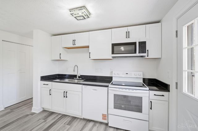 1852 Lewiston Court, Forest Park, OH 45240