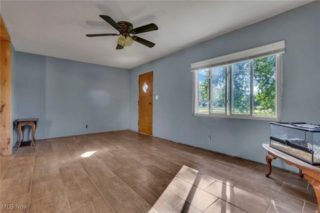 5636 Old Logan Road SE, Lancaster, OH 43130