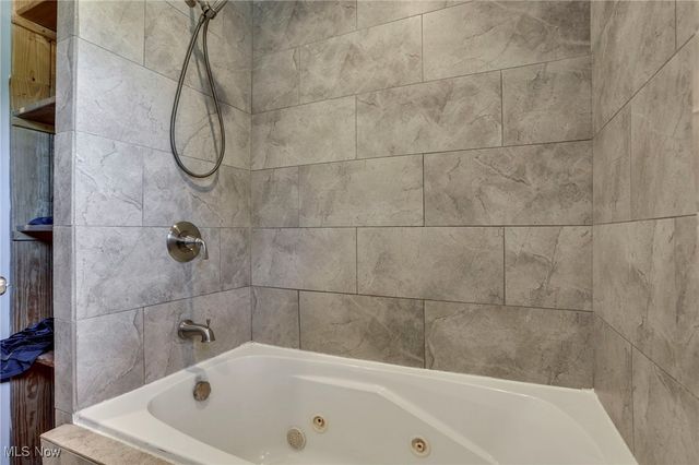 5636 Old Logan Road SE, Lancaster, OH 43130