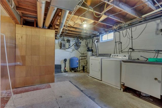 5636 Old Logan Road SE, Lancaster, OH 43130