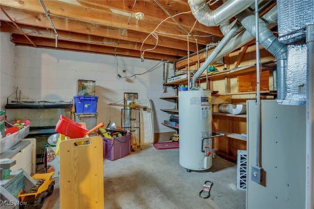 5636 Old Logan Road SE, Lancaster, OH 43130