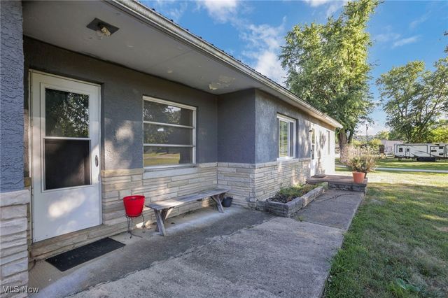 5636 Old Logan Road SE, Lancaster, OH 43130