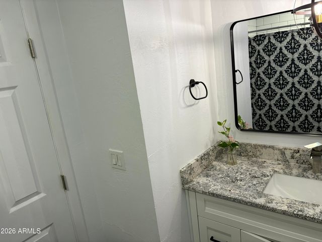 1015 S 1ST Avenue, Phoenix, AZ 85003