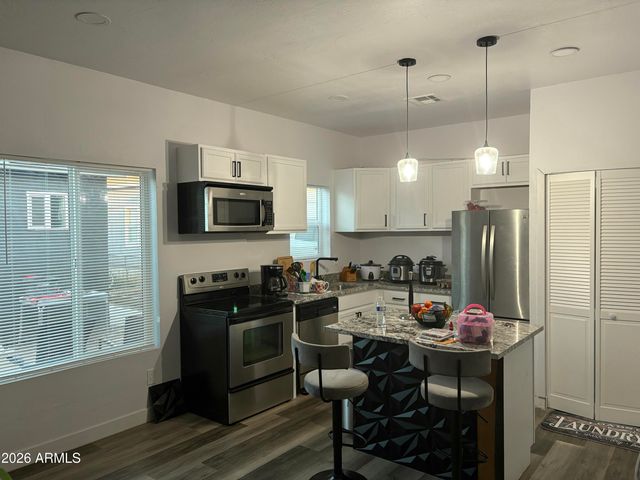 1015 S 1ST Avenue, Phoenix, AZ 85003