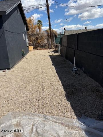 1015 S 1ST Avenue, Phoenix, AZ 85003