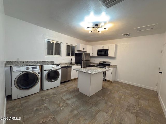 1015 S 1ST Avenue, Phoenix, AZ 85003