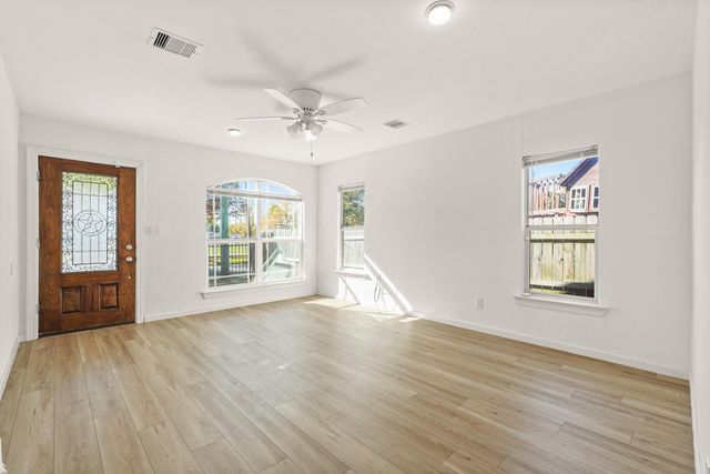 6515 Avenue F, Houston, TX 77011