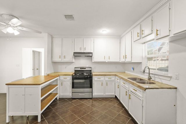 6515 Avenue F, Houston, TX 77011