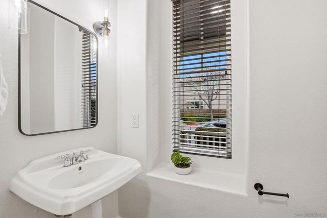 28848 Laurel Ln, Temecula, CA 92591