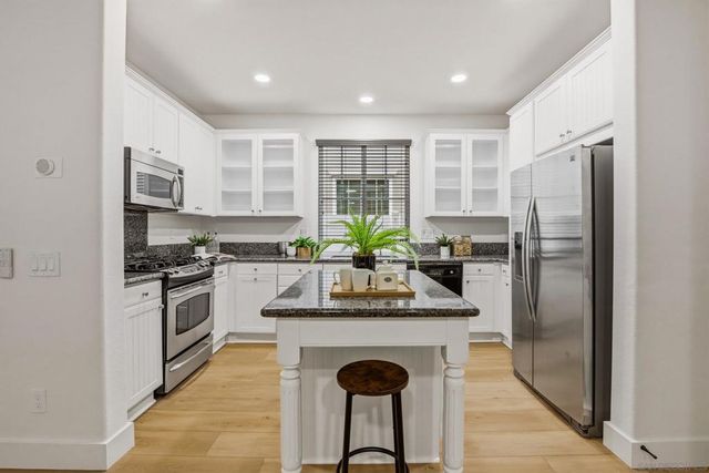 28848 Laurel Ln, Temecula, CA 92591