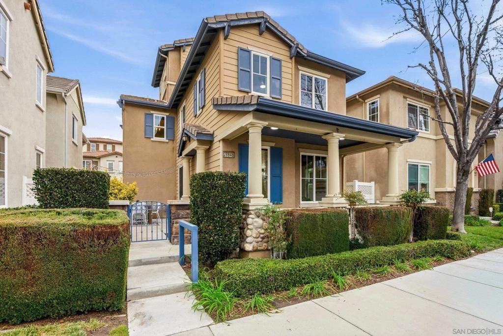 Image 15 of property listing at 28848 Laurel Ln, Temecula, CA 92591