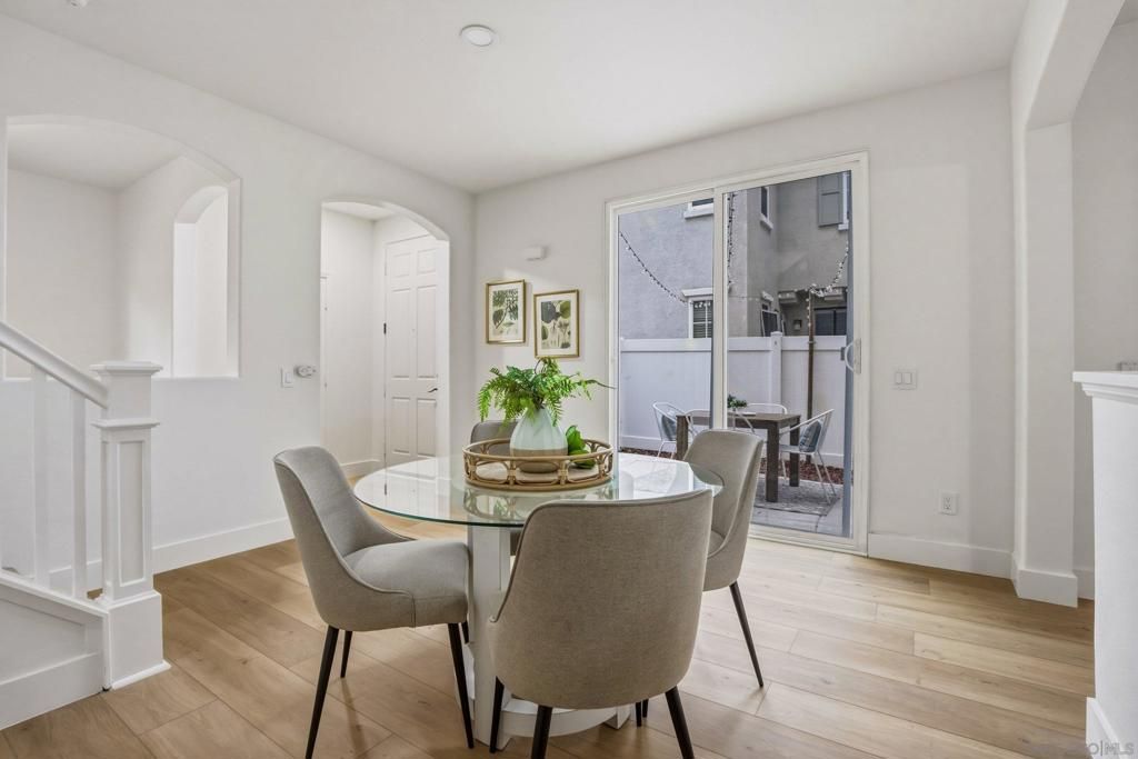 Image 19 of property listing at 28848 Laurel Ln, Temecula, CA 92591