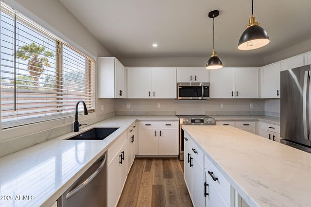 15885 W Apache Street, Goodyear, AZ 85338