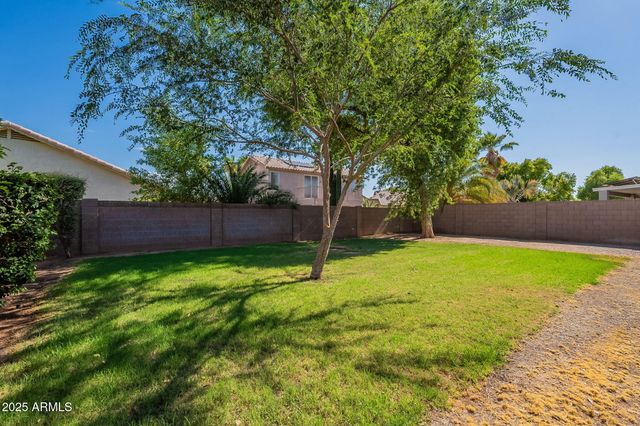 15885 W Apache Street, Goodyear, AZ 85338
