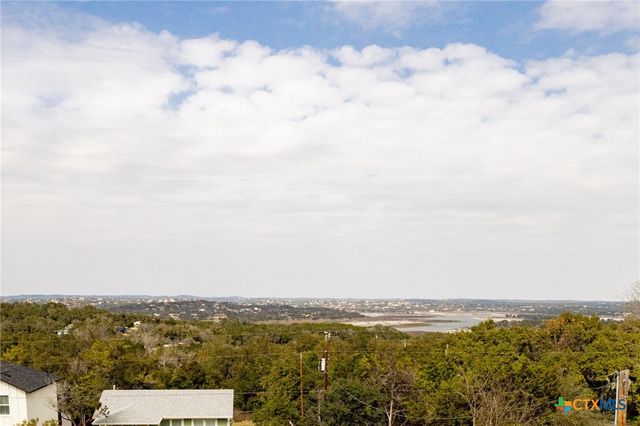 237 Wild Oak Drive, Canyon Lake, TX 78133