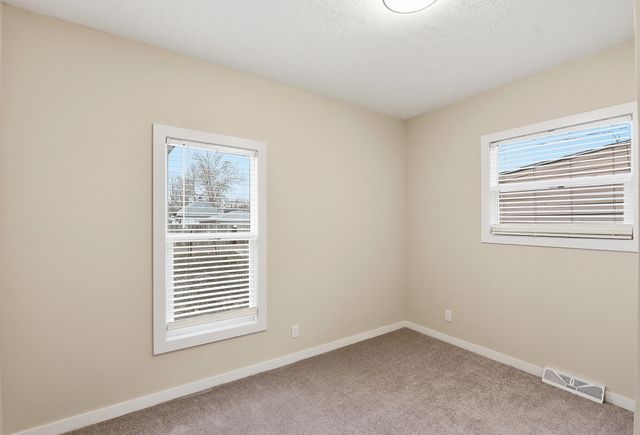 2215 6TH Avenue, Council Bluffs, IA 51501