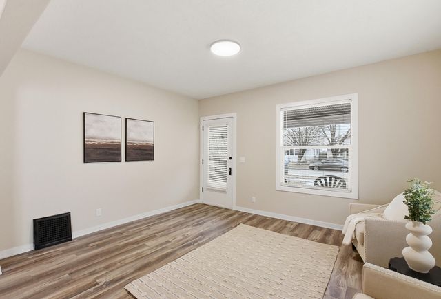 2215 6TH Avenue, Council Bluffs, IA 51501