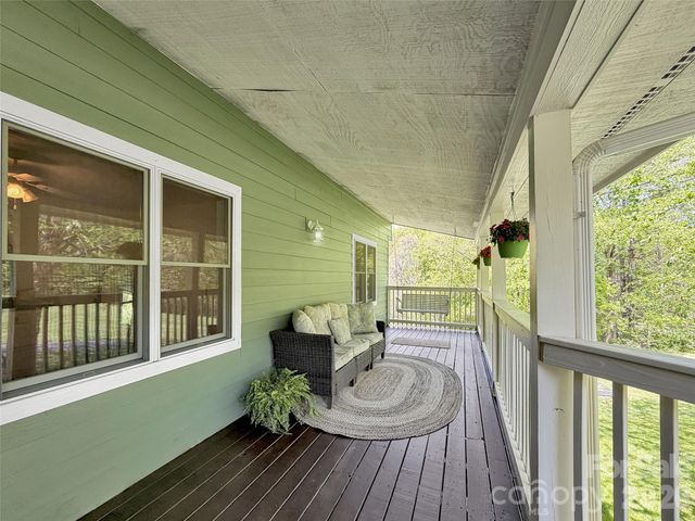 129 Hooper Haven Drive, Waynesville, NC 28786