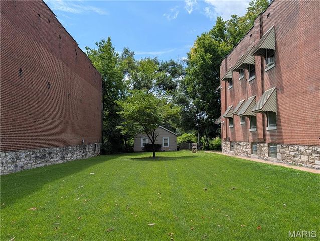 1036 Theobald Street, St Louis, MO 63147