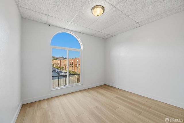 44 Burr Avenue, San Francisco, CA 94134