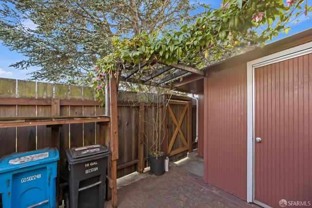 44 Burr Avenue, San Francisco, CA 94134