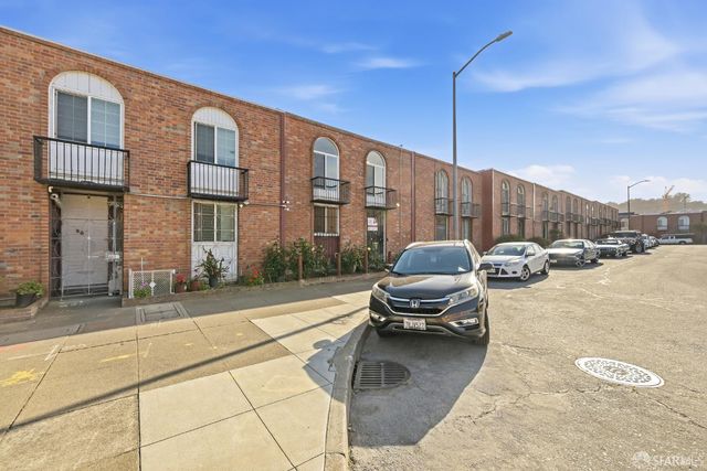44 Burr Avenue, San Francisco, CA 94134