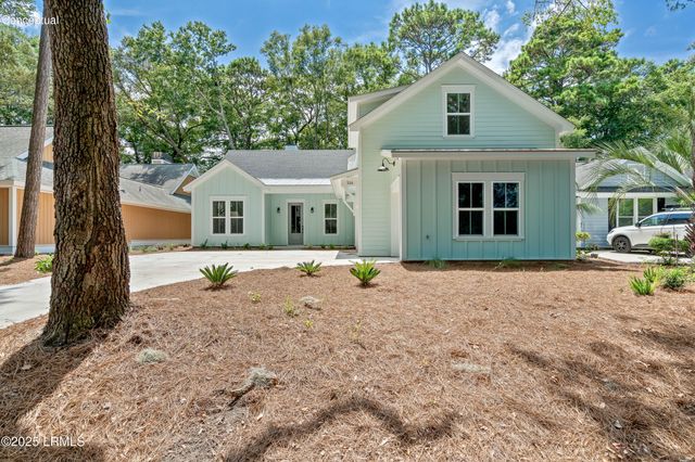 14 Grande Oaks Way, Beaufort, SC 29907