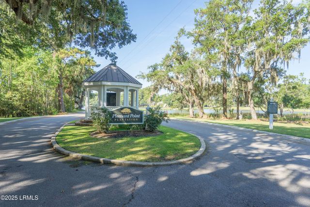14 Grande Oaks Way, Beaufort, SC 29907