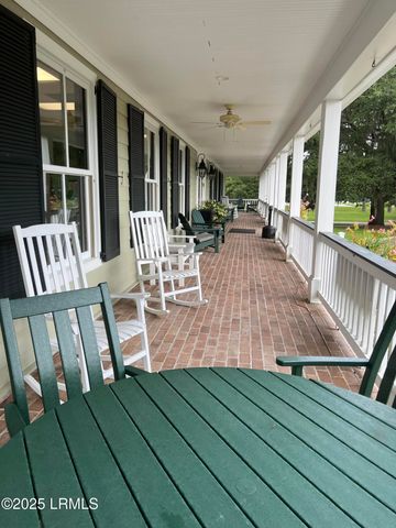 14 Grande Oaks Way, Beaufort, SC 29907