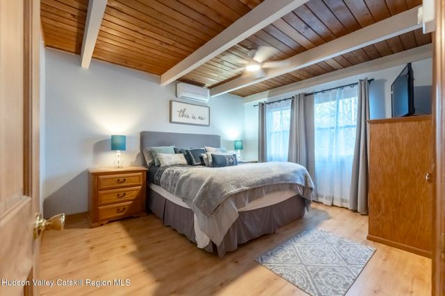 40 Linwood Court, Bloomington, NY 12411