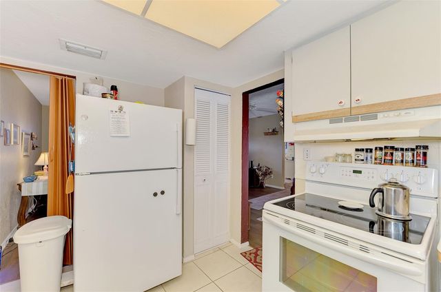 6282 FABIAN ROAD, North Port, FL 34287