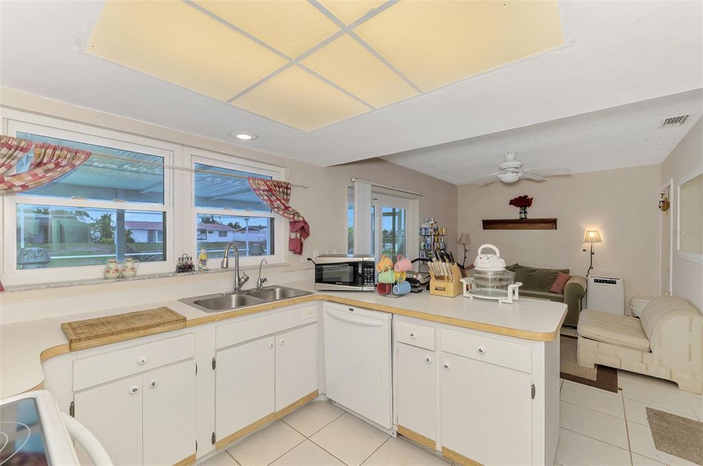 Image 18 of property listing at 6282 FABIAN ROAD, North Port, FL 34287