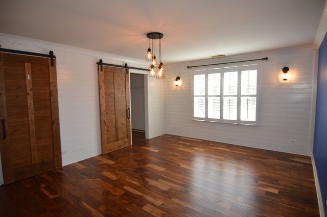 842 Amelia Court, Grayslake, IL 60030