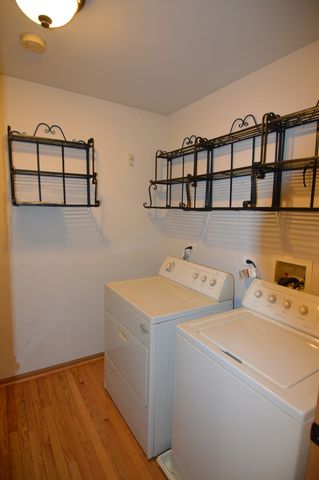 842 Amelia Court, Grayslake, IL 60030