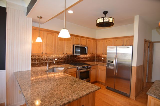 842 Amelia Court, Grayslake, IL 60030